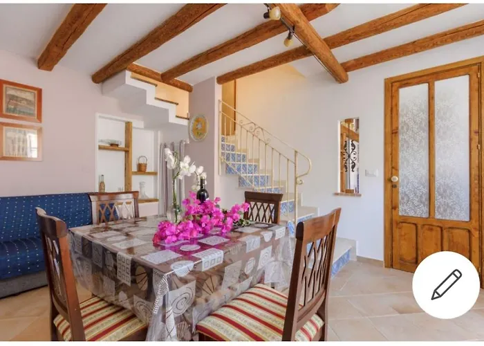 Garibaldi Fabrizia 아파트 *